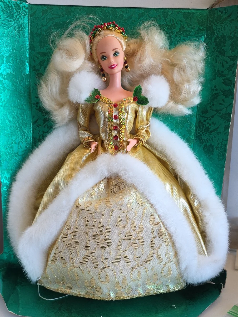 Mattel 1994 Happy Holidays Special Edition Barbie Doll